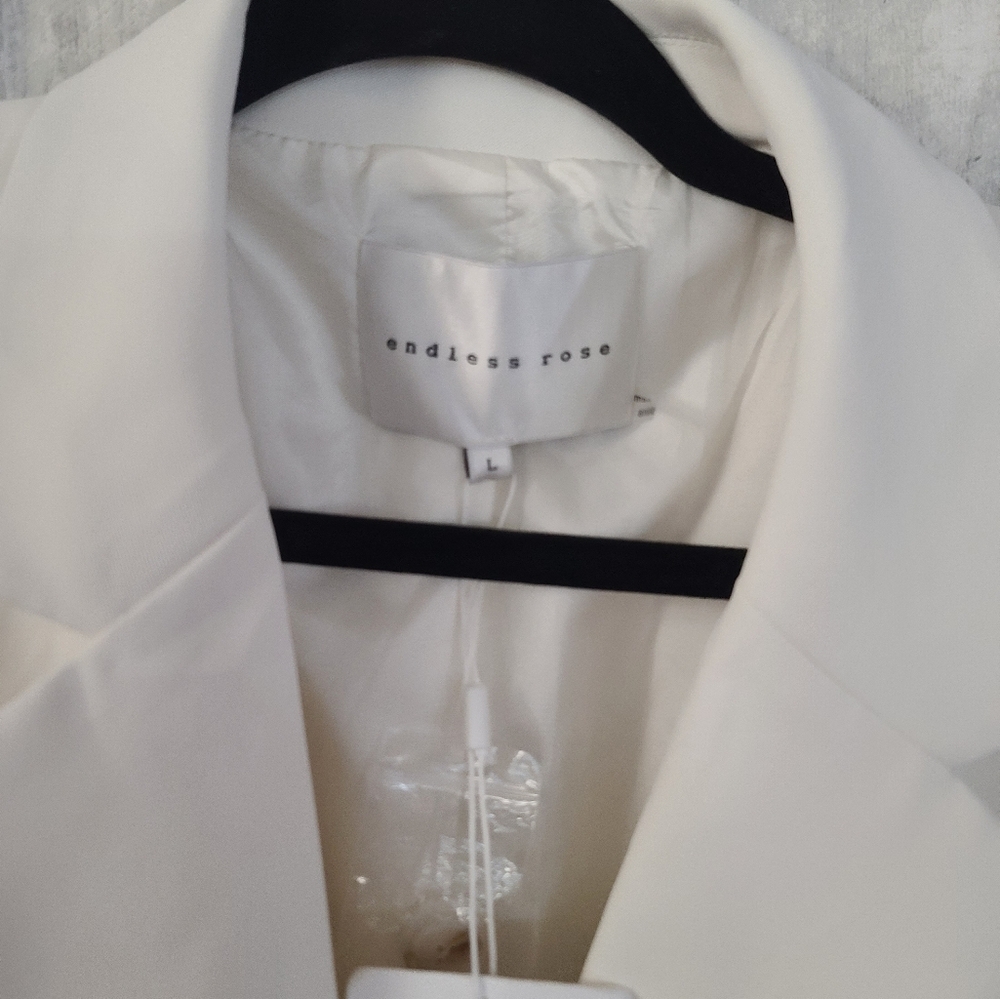 ENDLESS ROSE BLAZER in a Cream color size L - Picture 8 of 12